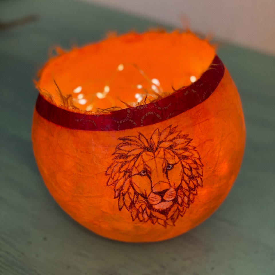 Papiermache Krafttierschale