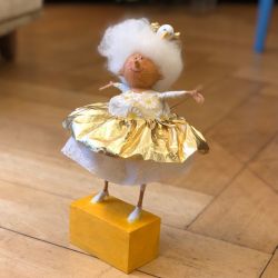 Papiermaché_FrauelimitVogel